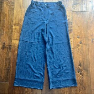 Max Studio London Wide Leg high waist Textured Flowy Pants - Navy